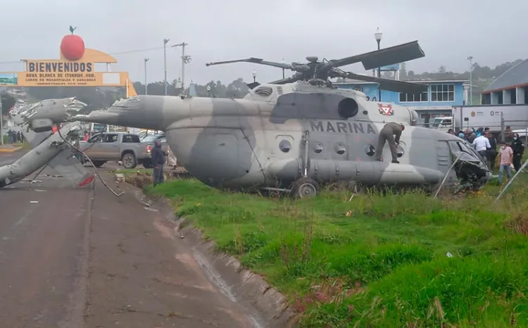 Cae helicóptero en el que viajaba secretario de Gobierno de Veracruz