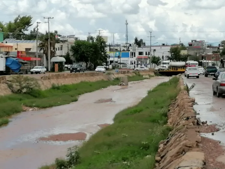 Instan a la comunidad a extremar precauciones ante intensas lluvias