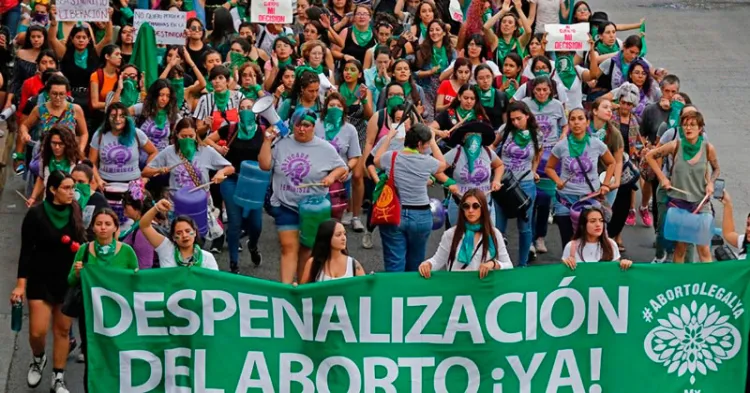 Despenalización del aborto, gran avance en la lucha de igualdad: feministas