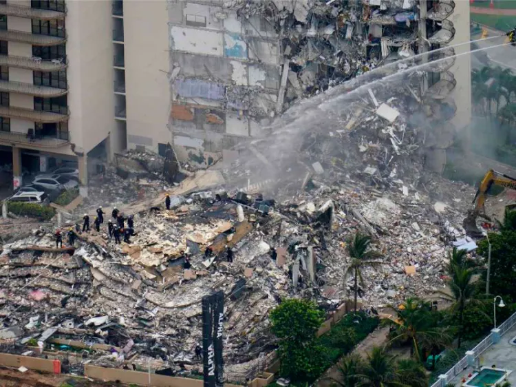 Roban identidades de muertos en derrumbe de edificio en Miami