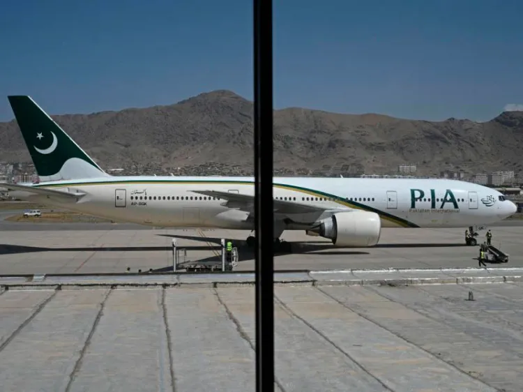 Aterriza primer vuelo internacional en Kabul desde retorno de talibanes