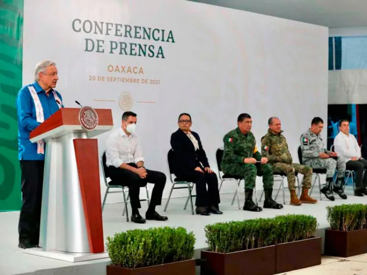 Podría FGR investigar atentado en Salamanca: AMLO