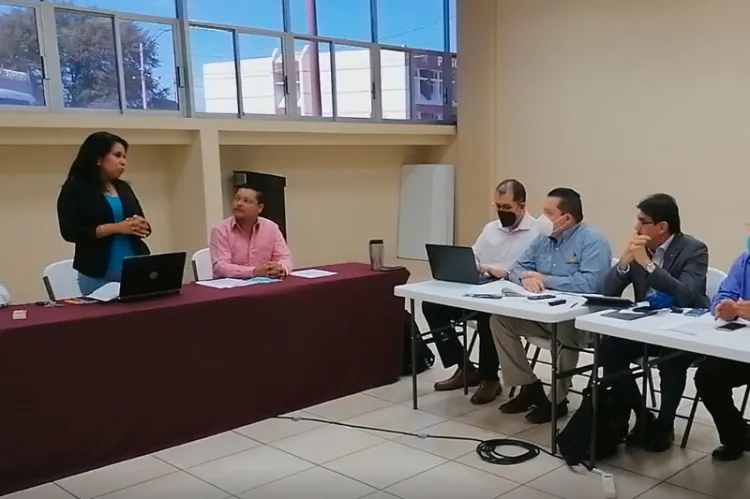 Presenta Alcalde a Janeth Osuna como Directora de Educación