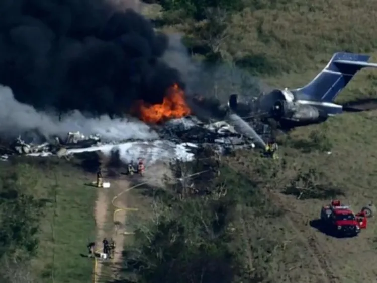 Avión con 21 personas a bordo se estrella en Texas… todas sobreviven