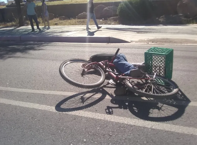 Arrollan a ciclista en Bulevar El Greco