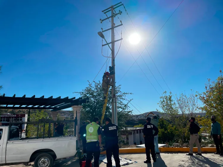 Trabajador sufre fuerte descarga eléctrica