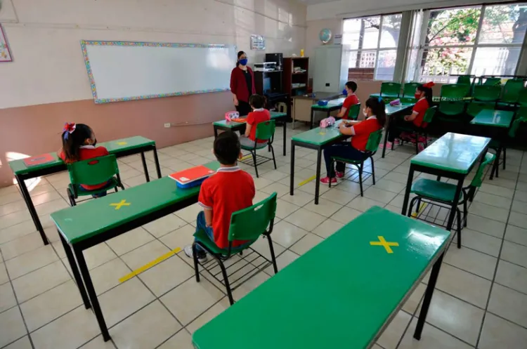 “Más de 20 millones de alumnos toman clases presenciales”
