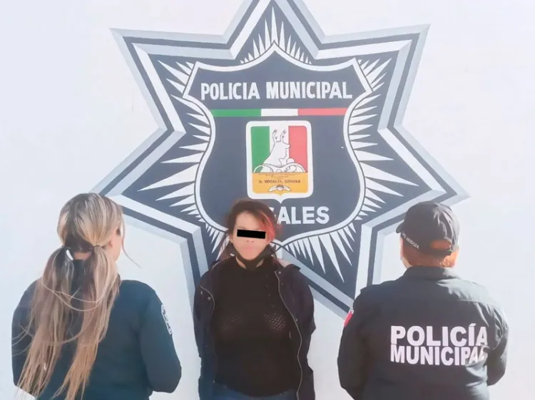 Provoca mujer armada pánico en el área comercial El Greco