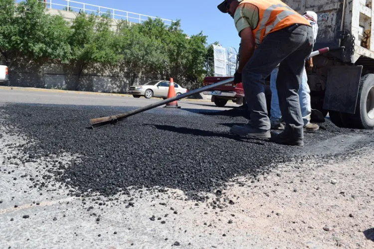 Avanza plan emergente de bacheo en Nogales