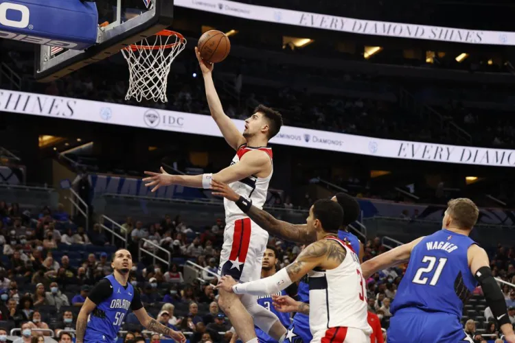 Kuzma y Beal guían a Wizards