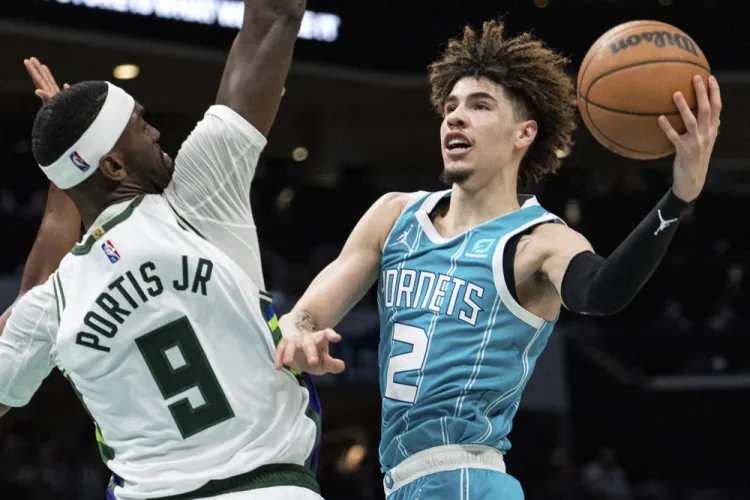 Hornets derrota a los Bucks