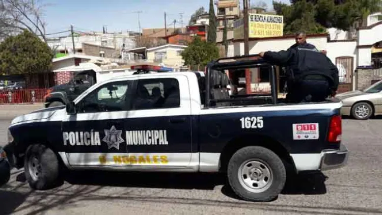 Asolan rateros al comercio y casas en la colonia Granja