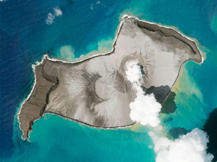 Detectan señal de socorro en Tonga; intentan evaluar daños tras erupción