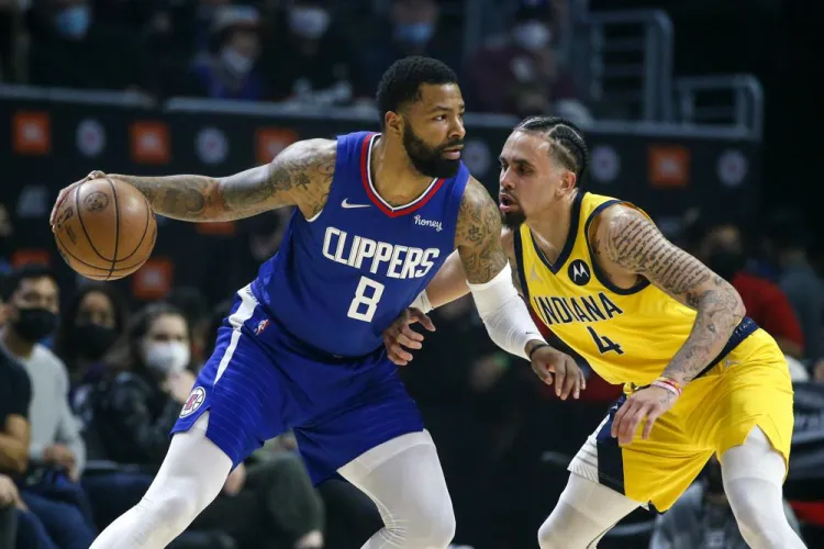 Clippers frenan mala racha