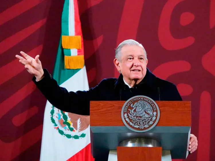 Respalda AMLO a Salmerón, Pavlovich… para representar a México