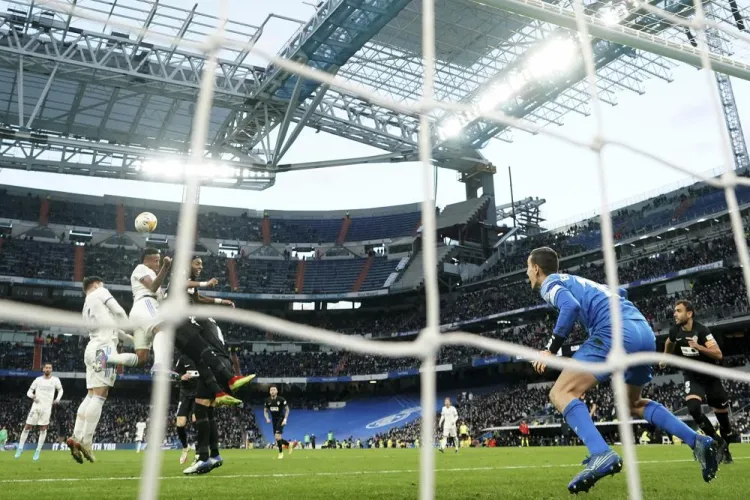 Gol de Militao salva al Madrid