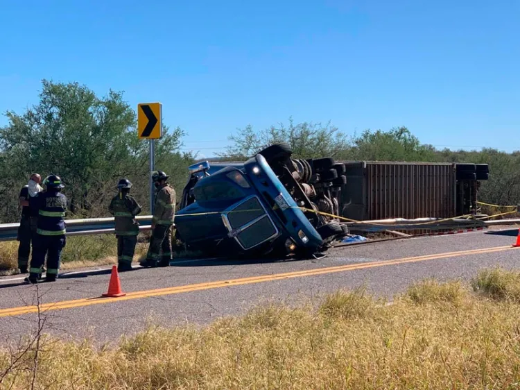 Perecen madre e hija en accidente