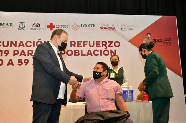 Arranca aplicación de refuerzo contra el covid