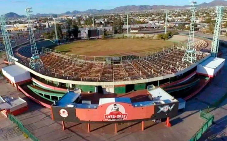 Investigan recursos por venta de estadios