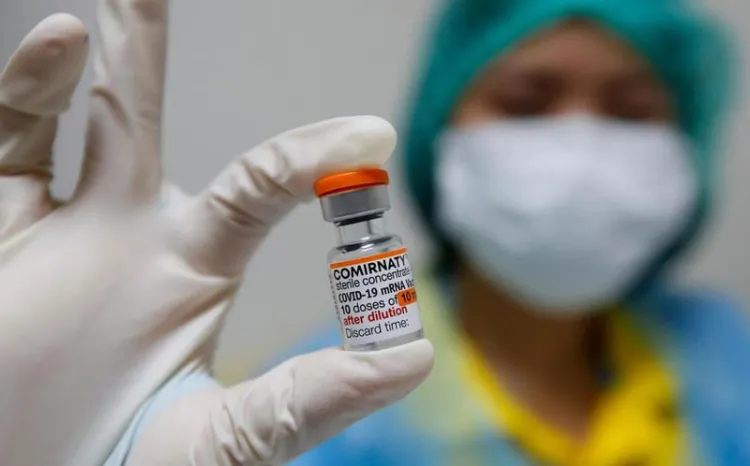 Empresa de Sudáfrica diseña la primera vacuna ARNm contra covid de África