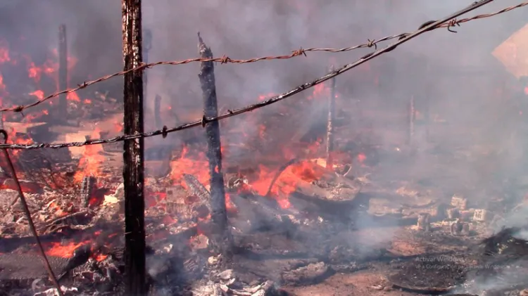 Incendio consume humilde vivienda