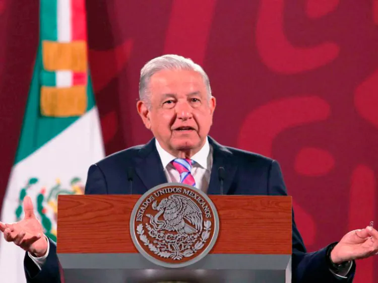 Reitera AMLO que busca reducir gastos excesivos en el INE