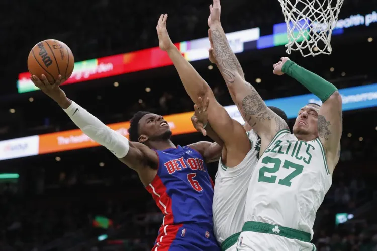 Pistones frena a Celtics