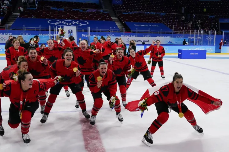 Gana Canadá oro en hockey