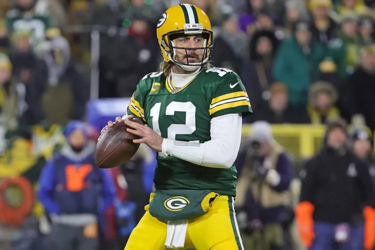 Cerca decisión de Aaron Rodgers