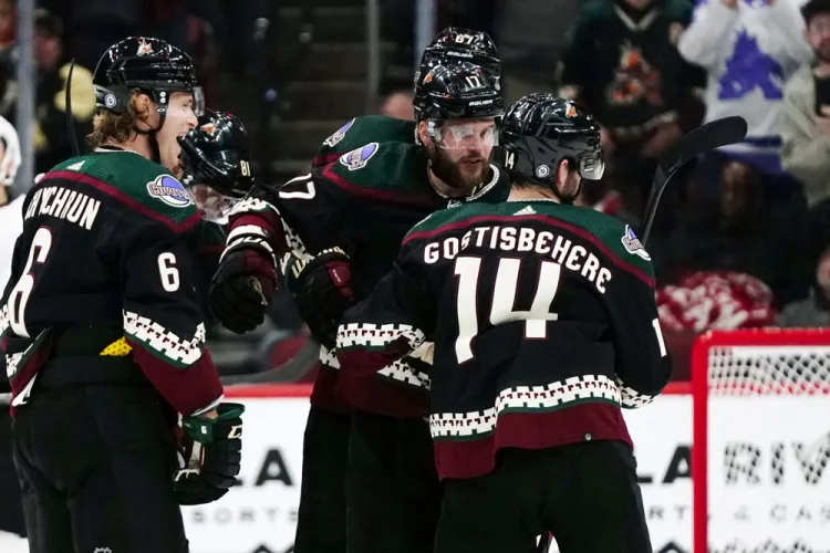 Coyotes dominan a los Knights