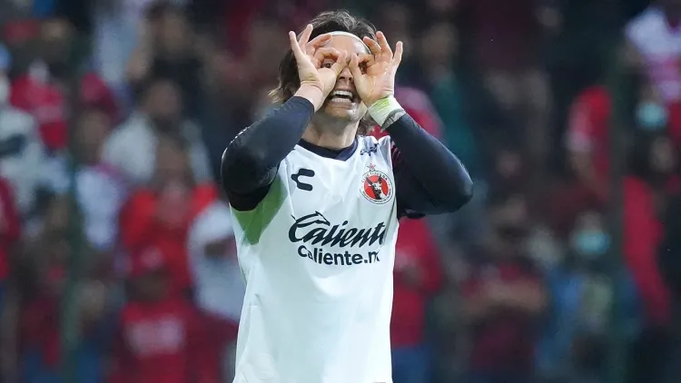 Xolos escapan con triunfo