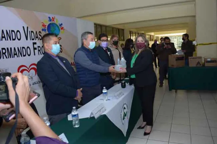 Reciben materiales para combatir el coronavirus