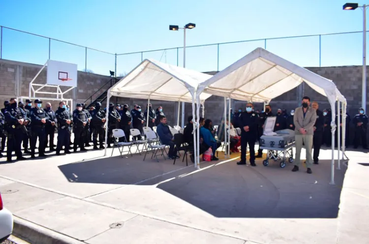 Dan último adiós a policía municipal