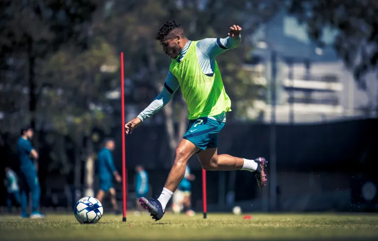 Chivas y América,  clásico de urgidos