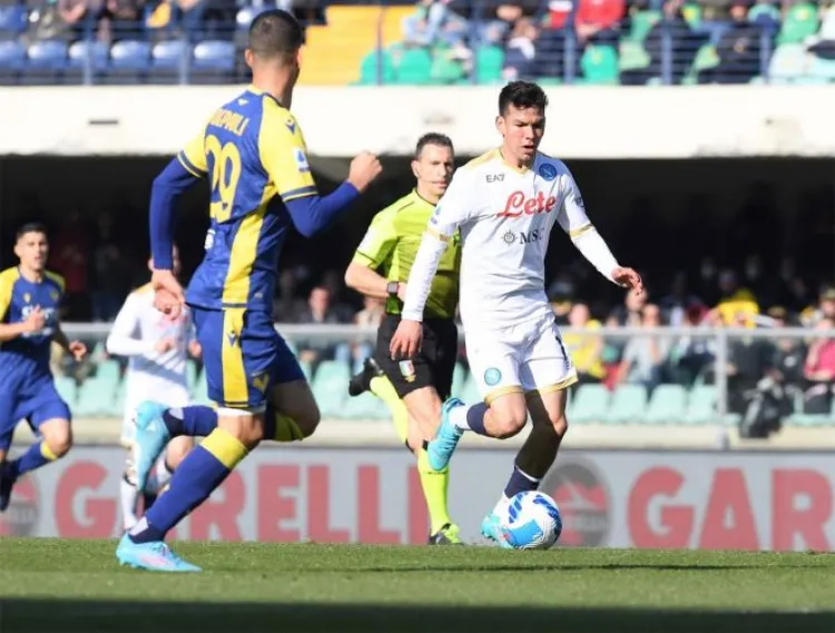 Juega Lozano en triunfo del Napoli