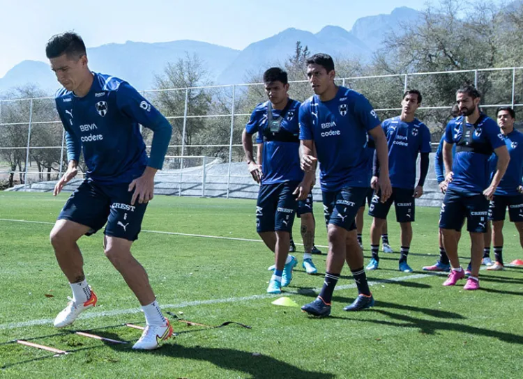 Van Rayados sin Funes Mori