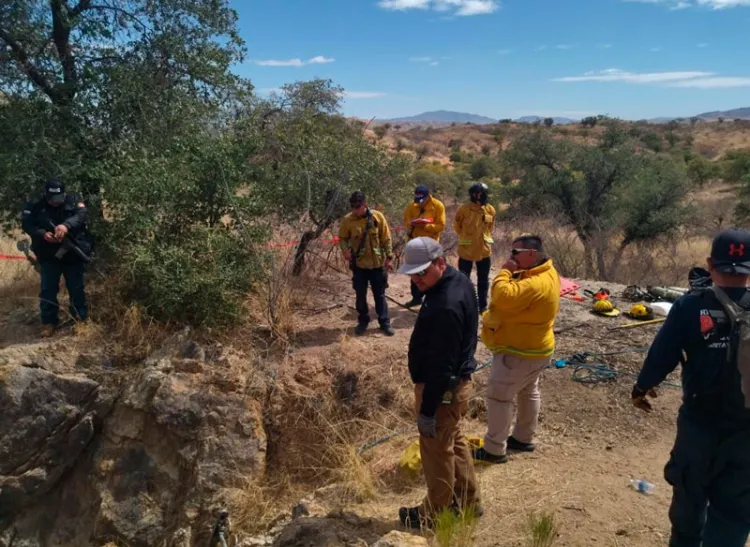 Localizan restos humanos en cueva