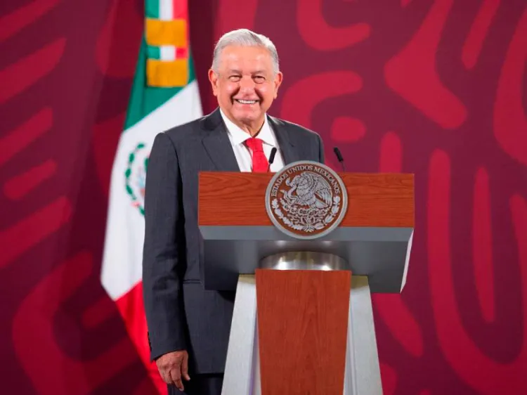 AMLO se adelanta a Banxico y revela que subirá tasa de interés