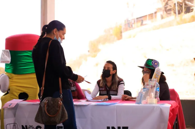 Llevan jornada de salud preventiva a la Colosio