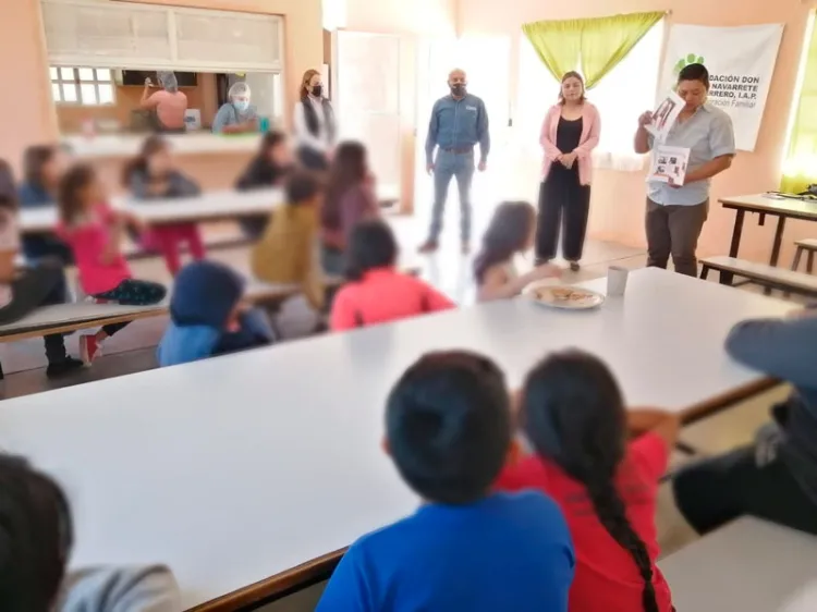 Orientan a niños sobre violencia