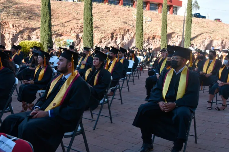 Preside ITN graduación de los nuevos profesionistas