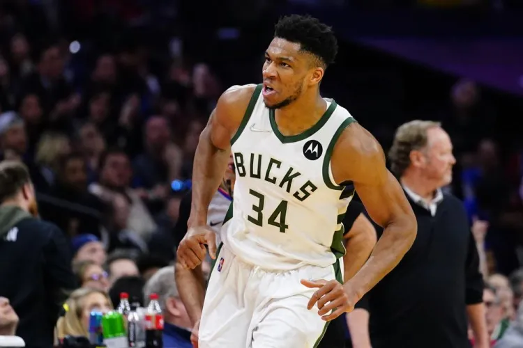 Bucks somete a los Sixers