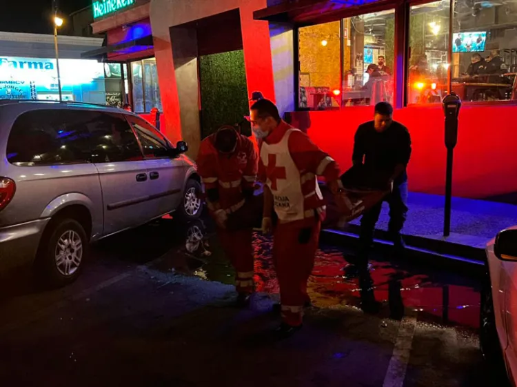 Localizan a hombre sin vida dentro de baño