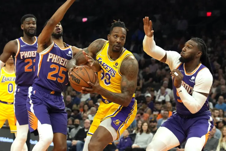 Soles liquida a Lakers