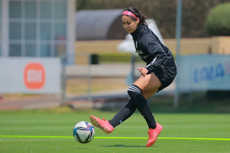 Tri femenil viaja a Anguila