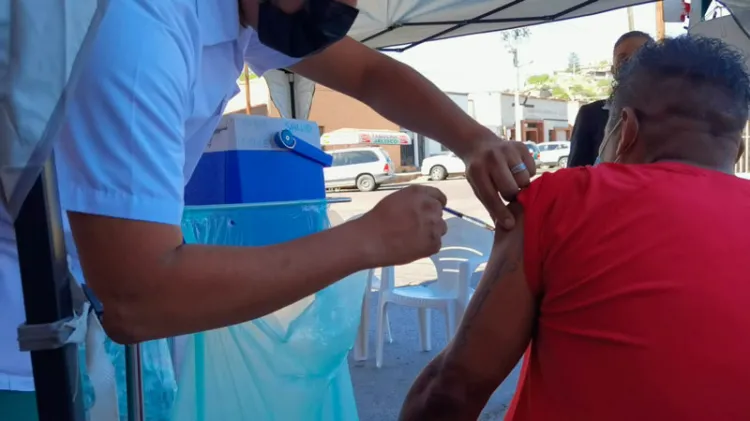 Vacuna IMSS contra Covid-19 por “Drive-Thru”