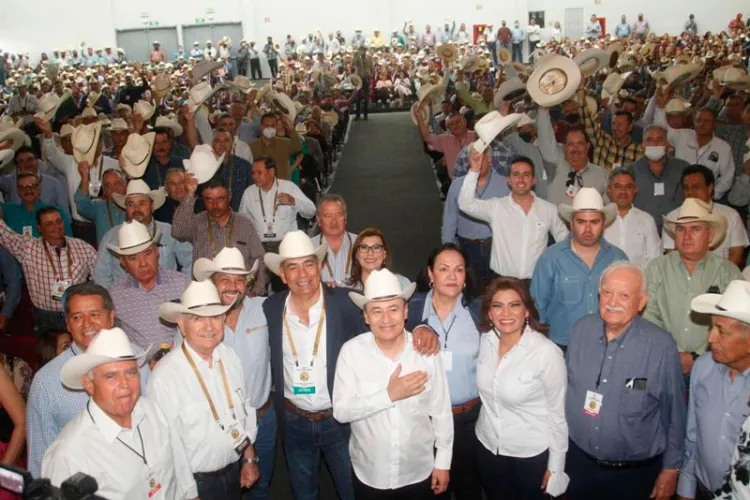 Rinde Juan Carlos Ochoa protesta como presidente de la UGRS