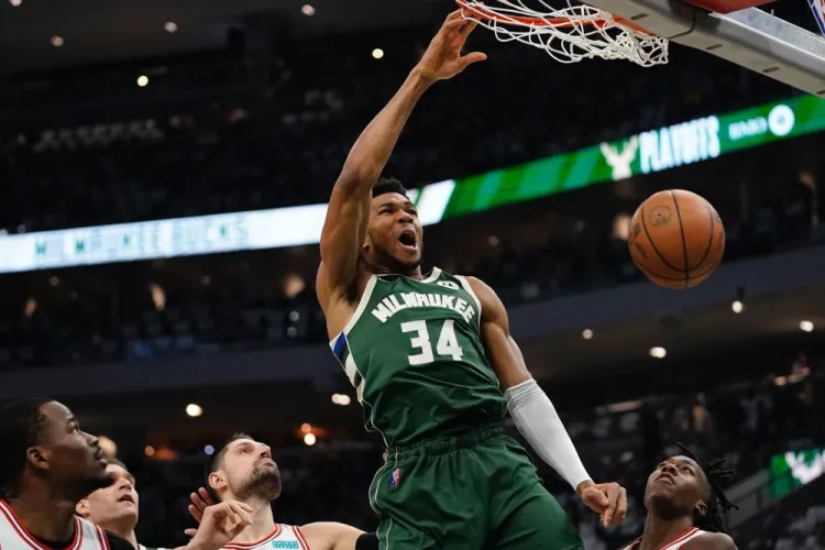 Bucks liquidan a los Toros