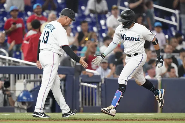 Seis en fila para Marlins