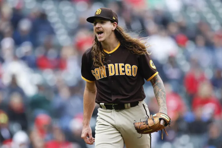 Clevinger luce en regreso